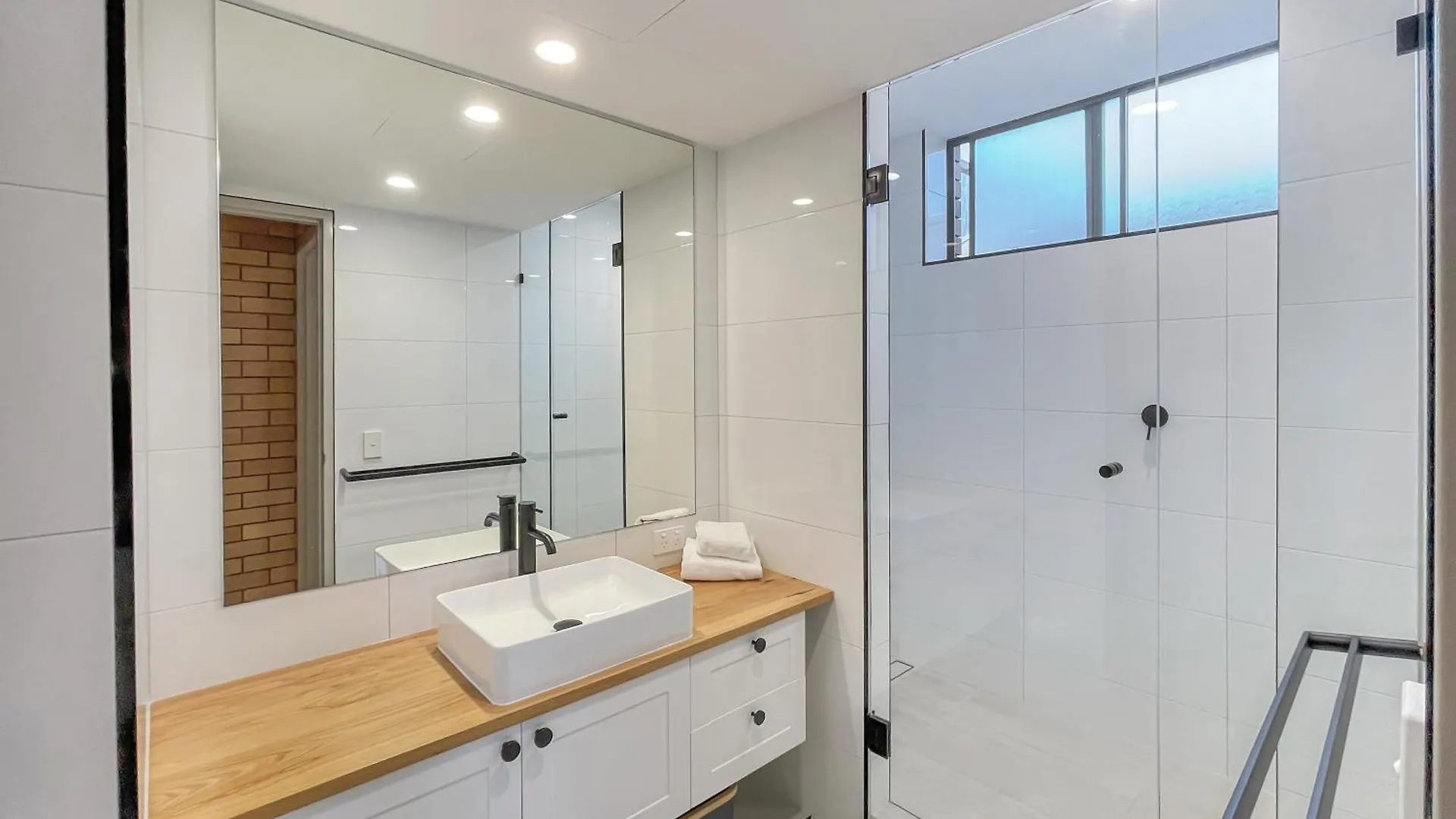 The Block Mooloolaba 아파트